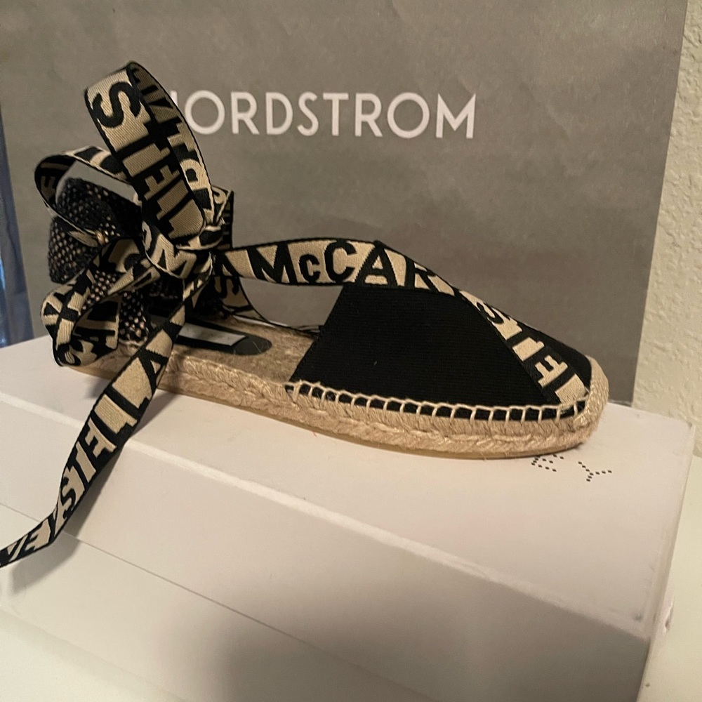BRAND NEW Stella McCartney Gaia logo strap sandal